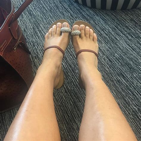 eva lovia feet